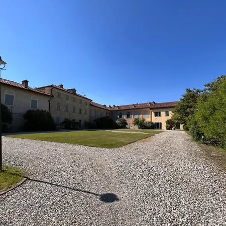 شقة Quiete, La Piscina Nel Cuore Del Monferrato *